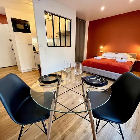 Apartmán Avec Grande Terrasse Et Parking Privatifs Caen