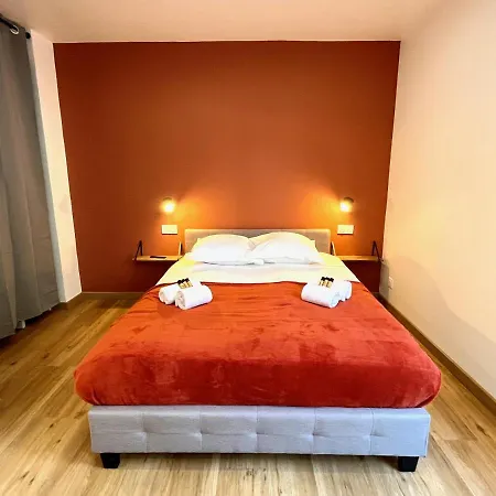 Avec Grande Terrasse Et Parking Privatifs דירה