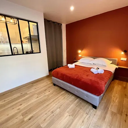 Avec Grande Terrasse Et Parking Privatifs Apartament