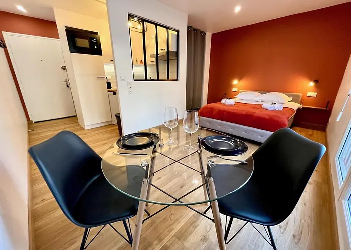 Apartment Avec Grande Terrasse Et Parking Privatifs Caen
