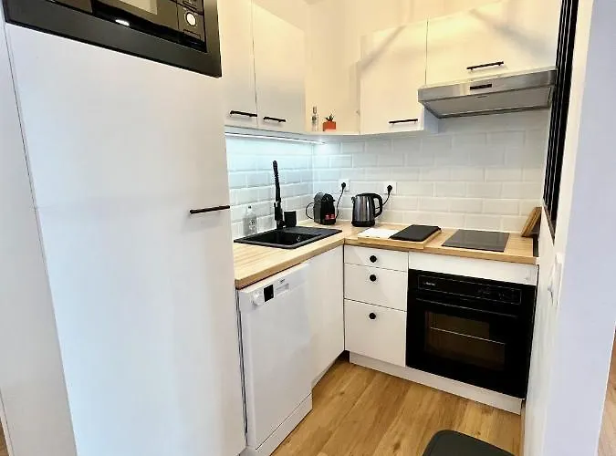 Avec Grande Terrasse Et Parking Privatifs Apartment Caen